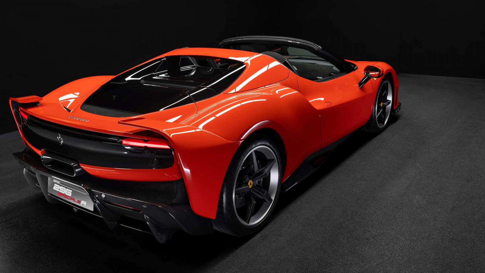 Ντεμπούτο για την σκληροπυρηνική Ferrari 296 Speciale με 880 άλογα